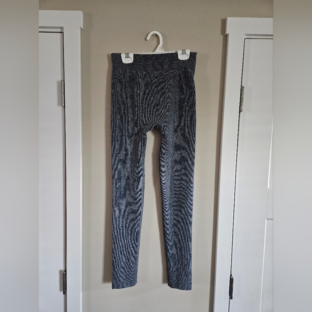 Yado leggings small medium s/m grey warm thicker stretchy leggings